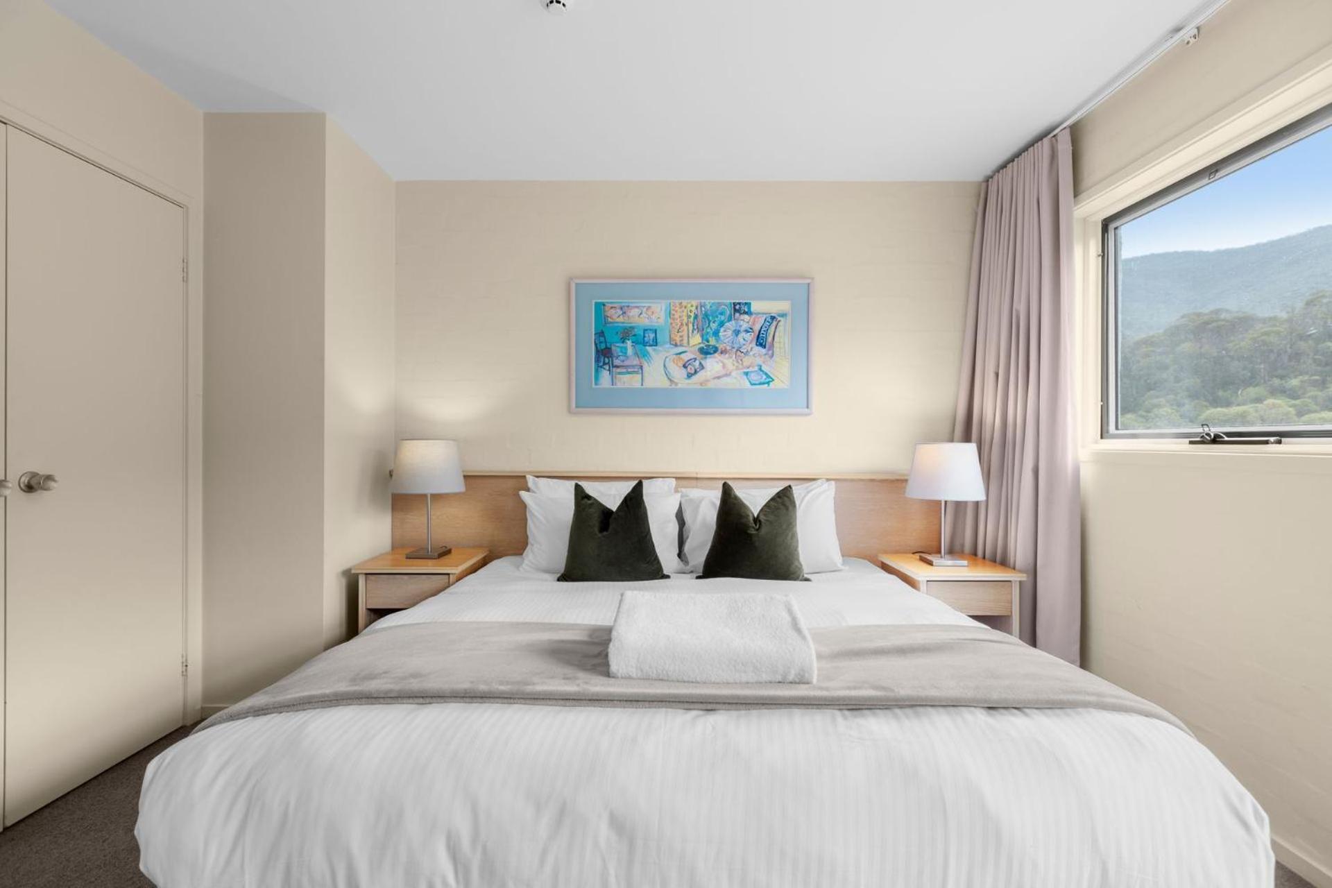 Village Green 2 Bedroom Loft Townhouse With Views Fireplace And Garage Parking เทรดโบ ภายนอก รูปภาพ